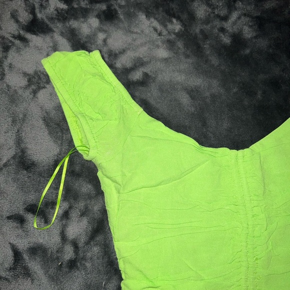 Princess Polly Darshan Crop Top in Lime Size 2 - Picture 6 of 13